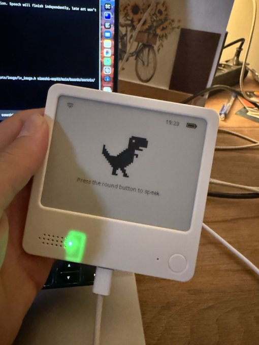 NOTE4 Devkit で動く恐竜との音声対話 Mr. Dino の実機写真